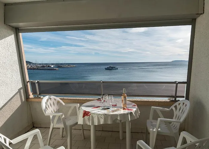 Апартаменти Cosy Au Lavandou Avec Acces Et Parking Prive - Fr-1-803-67