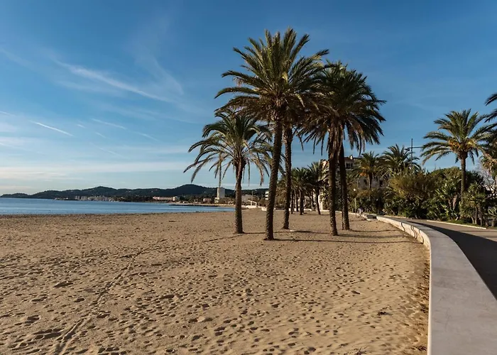 Апартаменти Cosy Au Lavandou Avec Acces Et Parking Prive - Fr-1-803-67