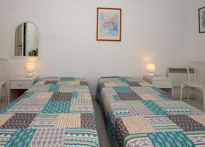 Cosy Au Lavandou Avec Acces Et Parking Prive - Fr-1-803-67 Ле-Лаванду